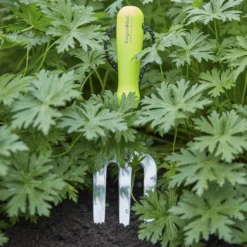 Burgon & Ball Yellow Hand Fork -Gardens and Outdoor burgon ball yellow hand fork5019360013136 01i bq