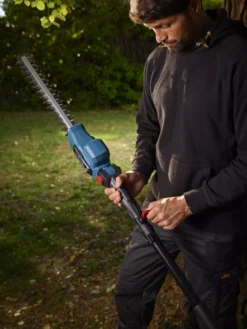 Erbauer Pole 18V 450mm EPHT18-Li - KIT Cordless Hedge Trimmer -Gardens and Outdoor erbauer pole 18v 450mm epht18 li kit cordless hedge trimmer3663602418252 13i