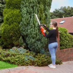 Flymo EasiCut 450 18V 450mm Cordless Hedge Trimmer 11 Flymo EasiCut 450 18V 450mm Cordless Hedge Trimmer -Gardens and Outdoor flymo easicut 450 18v 450mm cordless hedge trimmer7392930760868 01i bq