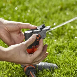 Gardena Pulse Sprinkler -Gardens and Outdoor gardena pulse sprinkler4078500814102 02i bq