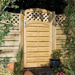 Grange Woodbury Timber Gate, (H)1.8m (W)0.9m -Gardens and Outdoor grange woodbury timber gate h 1 8m w 0 9m5019063801351 01i
