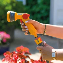 Hozelock 5 Function Hose Spray Gun 10 Hozelock 5 Function Hose Spray Gun -Gardens and Outdoor hozelock 5 function hose spray gun5010646062978 01i bq