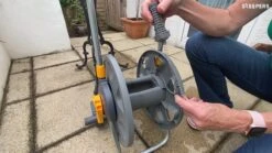 Hozelock Metal Hose Pipe Cart (L)40m -Gardens and Outdoor hozelock metal hose pipe cart l 40m5010646058711 ven en bq