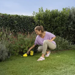 Karcher GSH 18-20 18V 200mm Cordless Hedge Trimmer - BARE -Gardens and Outdoor karcher gsh 18 20 18v 200mm cordless hedge trimmer bare4054278547985 06i bq