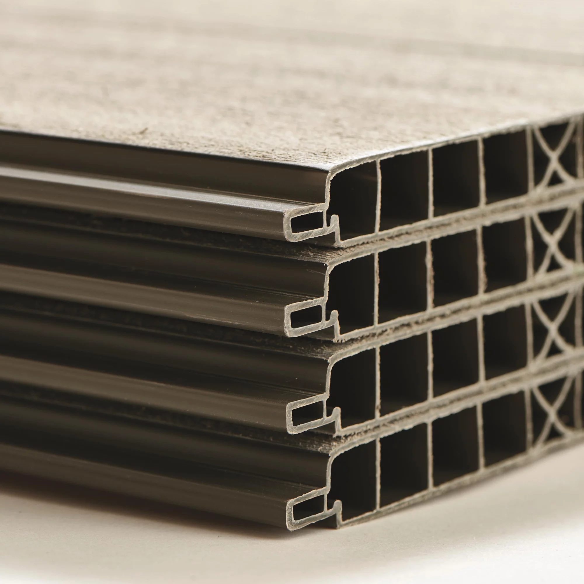 Keter Oakland 7.5x9 Apex Grey Plastic Shed With Floor 13 Keter Oakland 7.5x9 Apex Grey Plastic Shed With Floor - Image 11