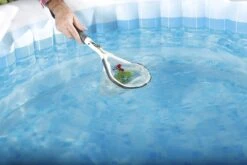 Lay-z Spa Lay-Z-Spa All-in-One Cleaning Set -Gardens and Outdoor lay z spa all in one cleaning set6942138981230 01i bq