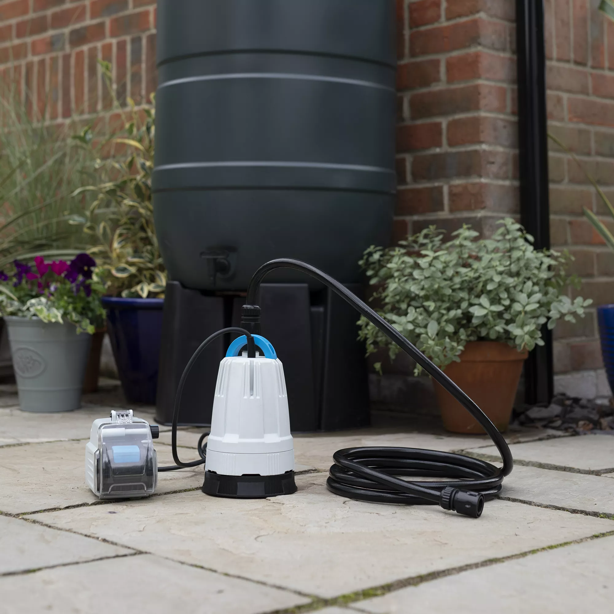 Mac Allister 18V Cordless Water Butt Pump 5 Mac Allister 18V Cordless Water Butt Pump - Image 3