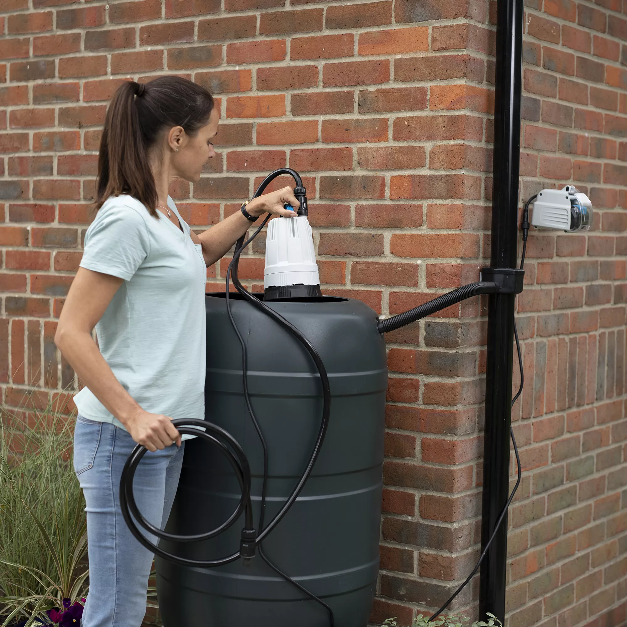 Mac Allister 18V Cordless Water Butt Pump 6 Mac Allister 18V Cordless Water Butt Pump - Image 4