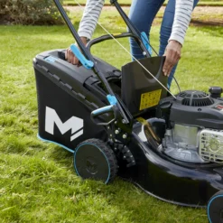 Mac Allister MLMP300H40 125cc Petrol Rotary Lawnmower 11 Mac Allister MLMP300H40 125cc Petrol Rotary Lawnmower -Gardens and Outdoor mac allister mlmp300h40 125cc petrol rotary lawnmower5059340124537 03i