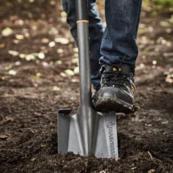Magnusson Pointed Digging Spade -Gardens and Outdoor magnusson pointed digging spade5059340086682 02i