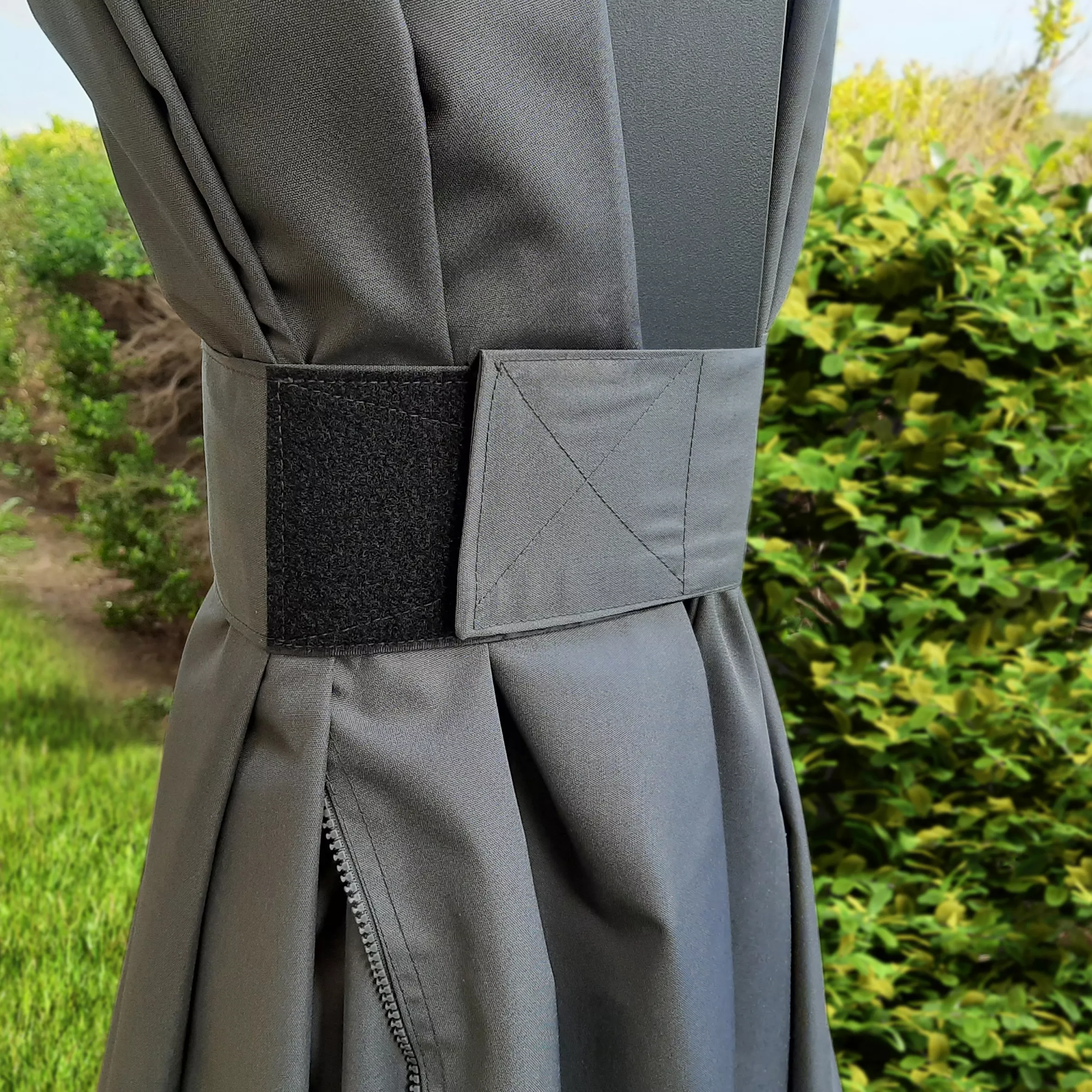 Palram - Canopia Dallas Grey Polyester (PES) Gazebo Curtain, Pack Of 4 (L)2120mm (W)5070mm 8 Palram - Canopia Dallas Grey Polyester (PES) Gazebo Curtain, Pack Of 4 (L)2120mm (W)5070mm - Image 6