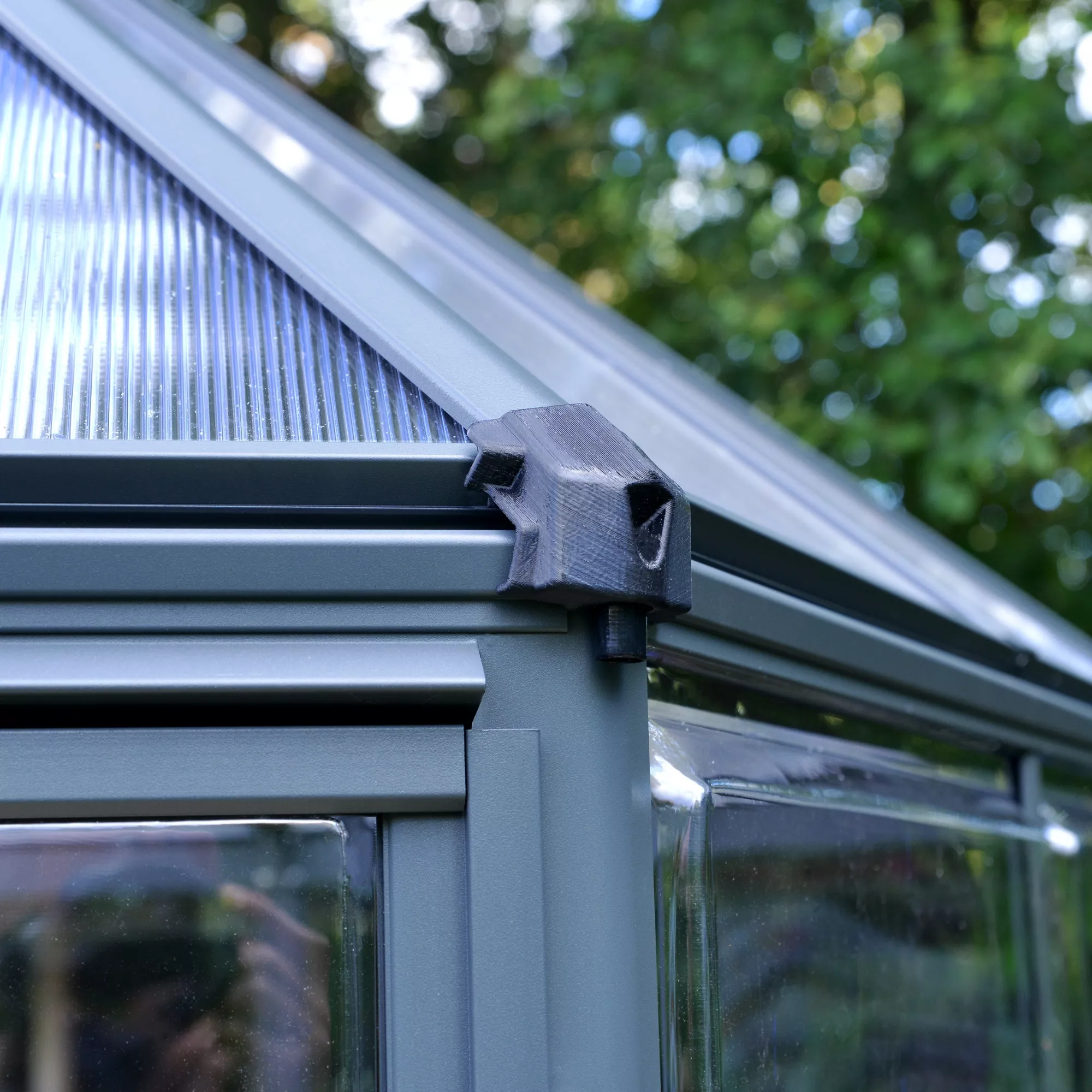 Palram - Canopia Oasis™ Grey 8x6 Greenhouse 8 Palram - Canopia Oasis™ Grey 8x6 Greenhouse - Image 6