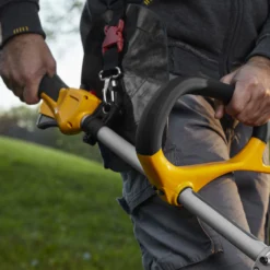 Stiga 430mm Petrol BC 330 A / 287120102/ST2 Brushcutter -Gardens and Outdoor stiga 430mm petrol bc 330 a 287120102 st2 brushcutter8008984853829 03i