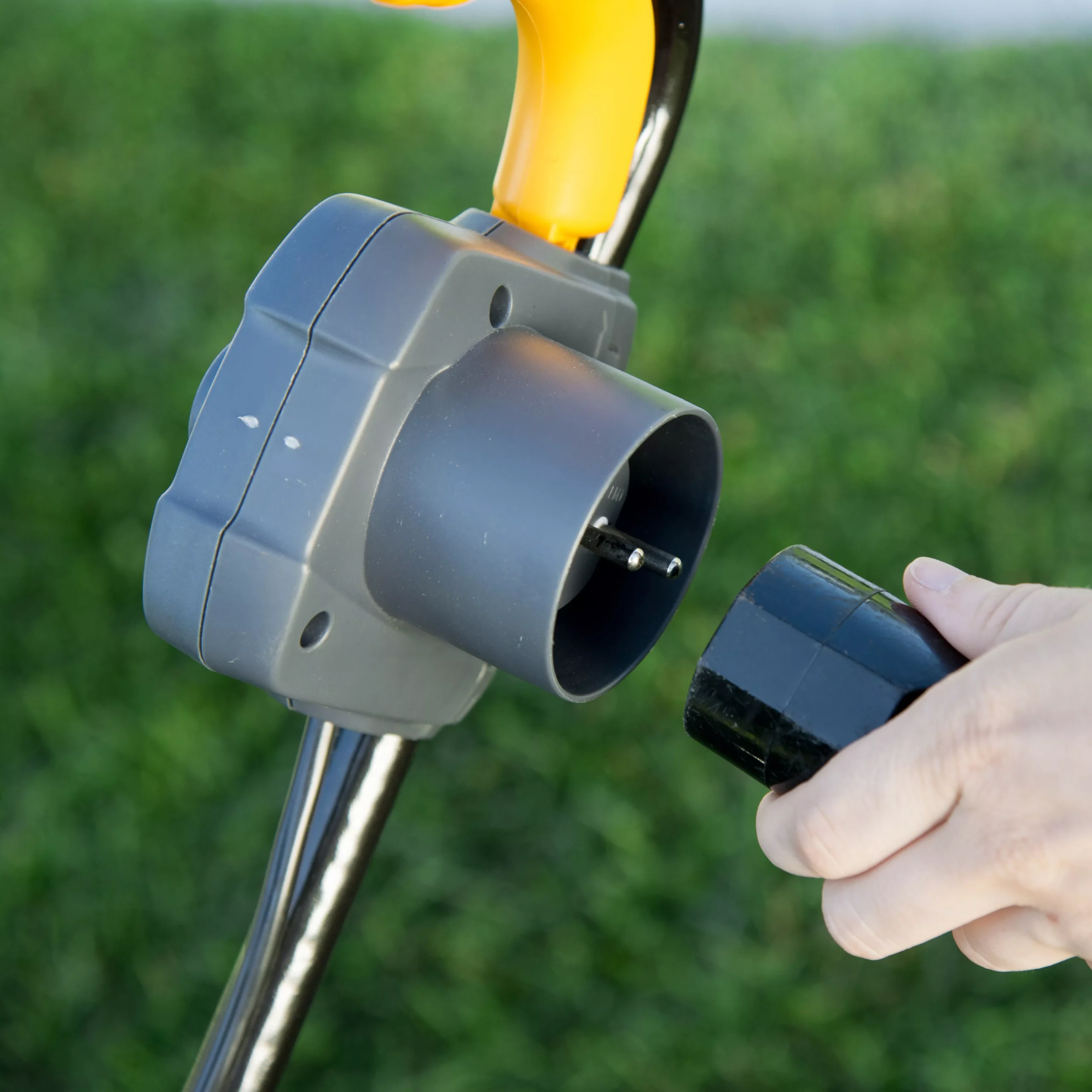 Stiga SV 213 E / 290002132/14 1300W 320mm Corded Scarifier 11 Stiga SV 213 E / 290002132/14 1300W 320mm Corded Scarifier - Image 9