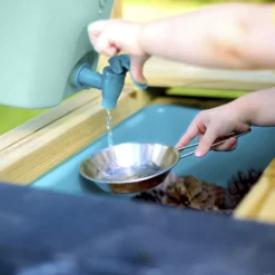 TP Toys Deluxe Wooden Play Kitchen -Gardens and Outdoor tp toys deluxe wooden play kitchen5021854106125 03i bq