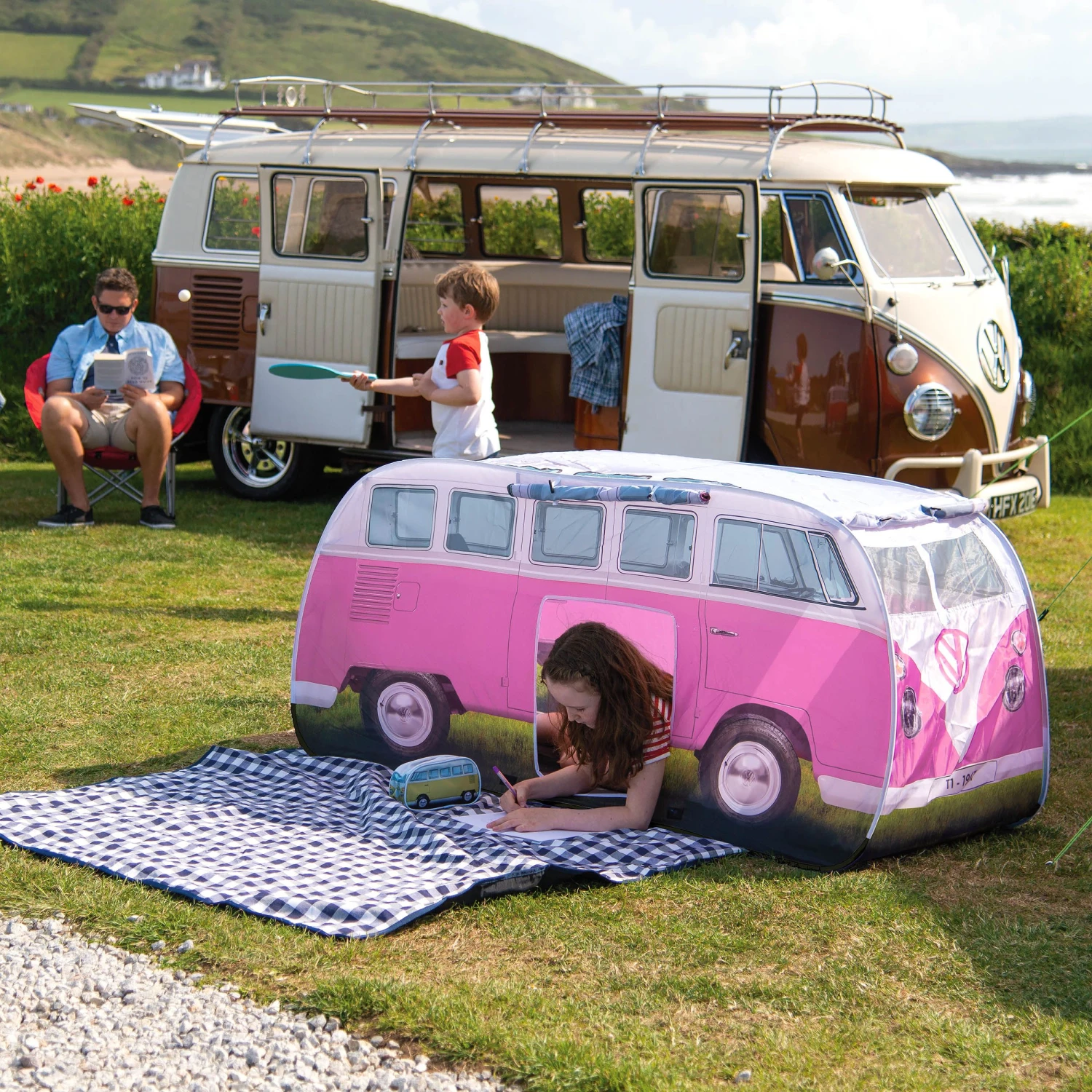 Volkswagen Pink Camper Van Pop Up Tent 11 Volkswagen Pink Camper Van Pop Up Tent - Image 9